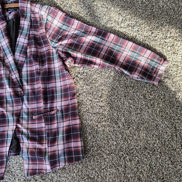 Torrid Plaid Blazer in Pink and Black - Picture 6 of 15